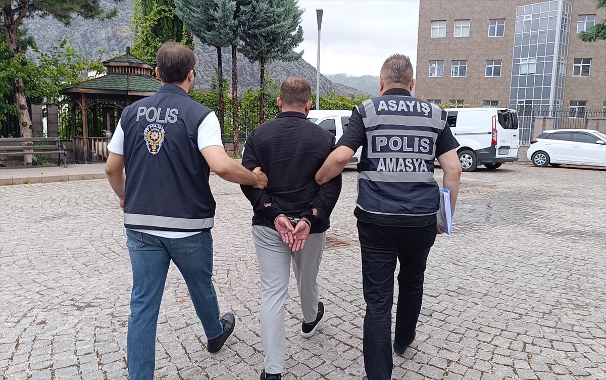 Amasya'da kuyumcudan el çabukluğuyla yapılan hırsızlık kamerada