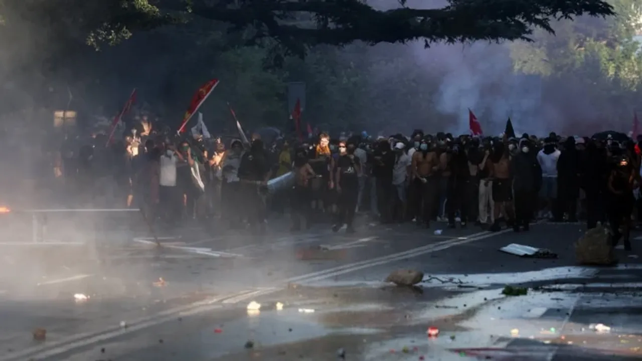 Cenevre'de G7 karşıtı protesto: Polis sert müdahale etti