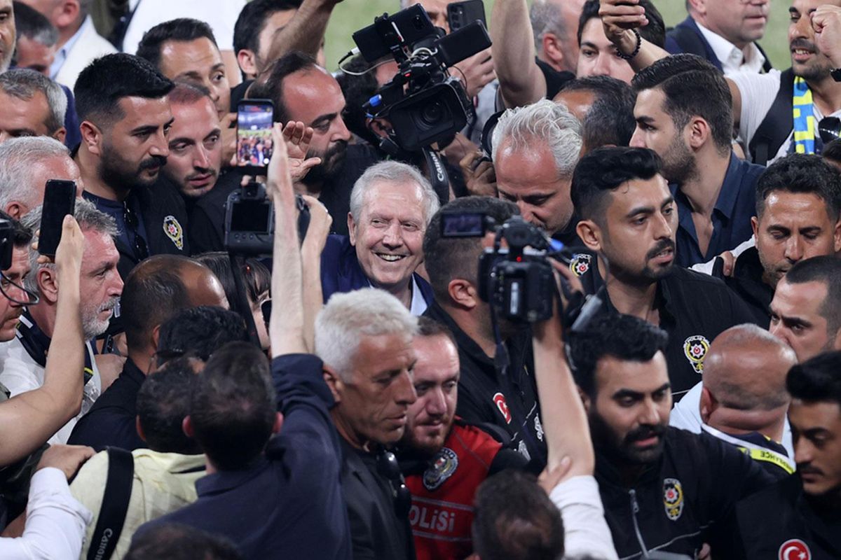 Teklifi kabul ettiler! Aziz Yıldırım iki efsaneyi geri getiriyor