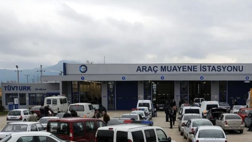 Araç sahipleri dikka: TÜVTÜRK'ten sahte ödeme taleplerine karşı uyarı
