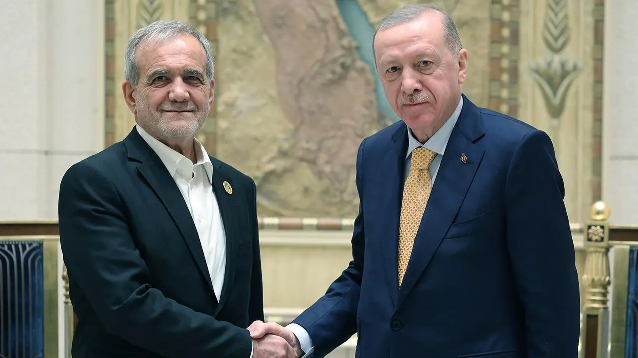 Cumhurbaşkanı Erdoğan, Pezeşkiyan ile görüştü