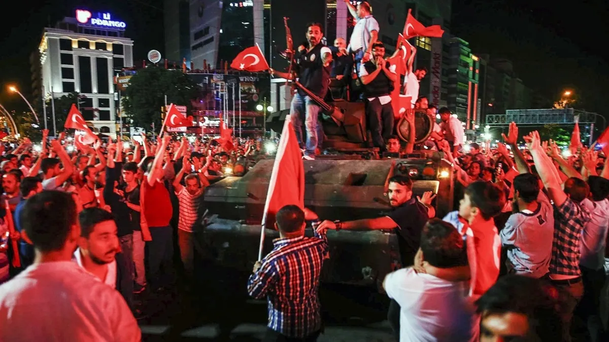 Turkuvaz Medya'yı hedef alan organize ağ: Sosyal medyada sahte gündem oyunu