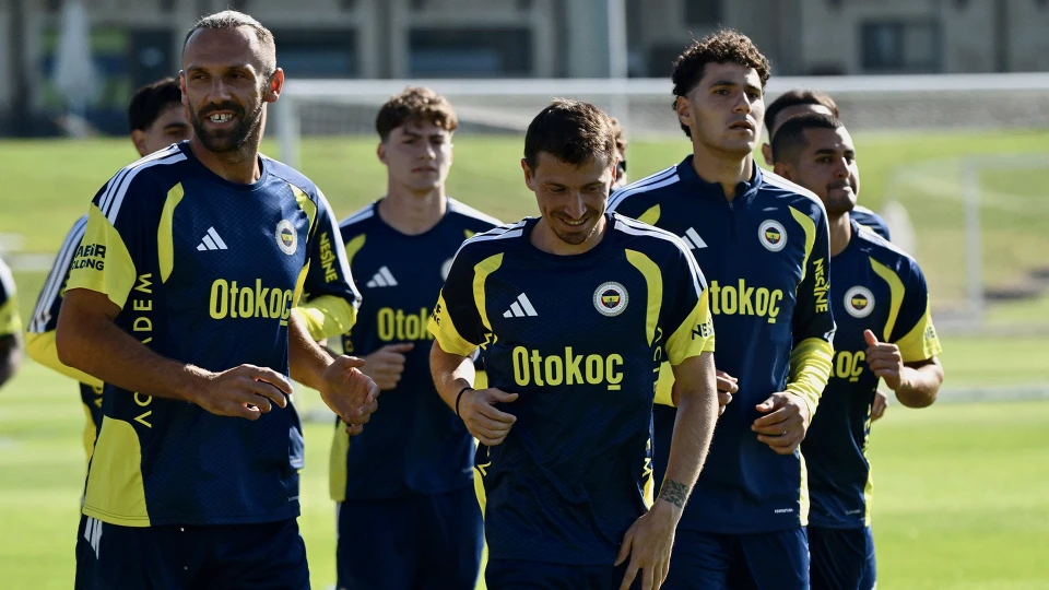 Fenerbahçe kamp kadrosu açıklandı: Fenerbahçe kadroda hangi oyuncular var | Fenerbahçe haberleri