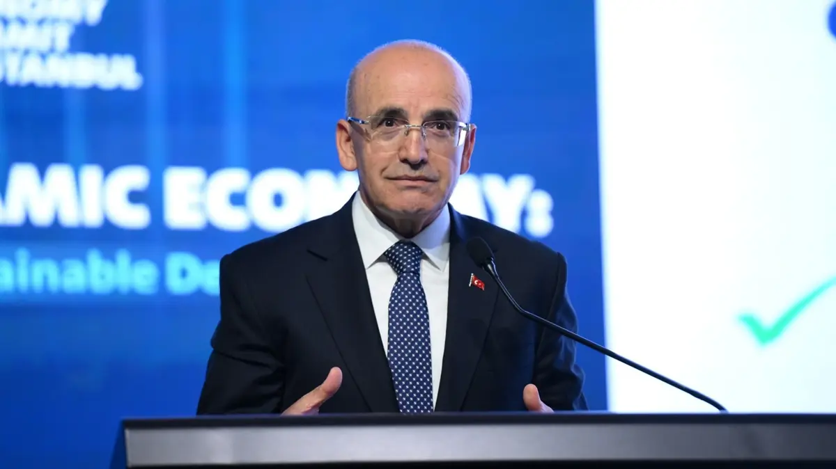 Bakan Şimşek: Nisanda yıllıklandırılmış cari açık 37 milyar dolar olarak gerçekleşti