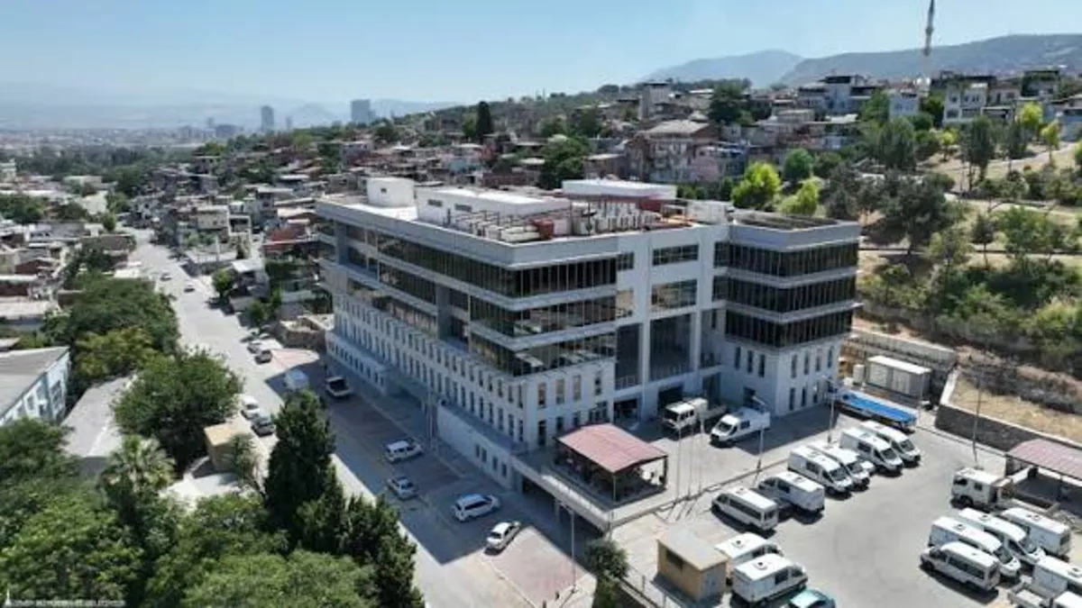 İzmir'de istifa dalgası büyüyor! Büyükşehir'in ardından Konak'ta da şok ayrılık…