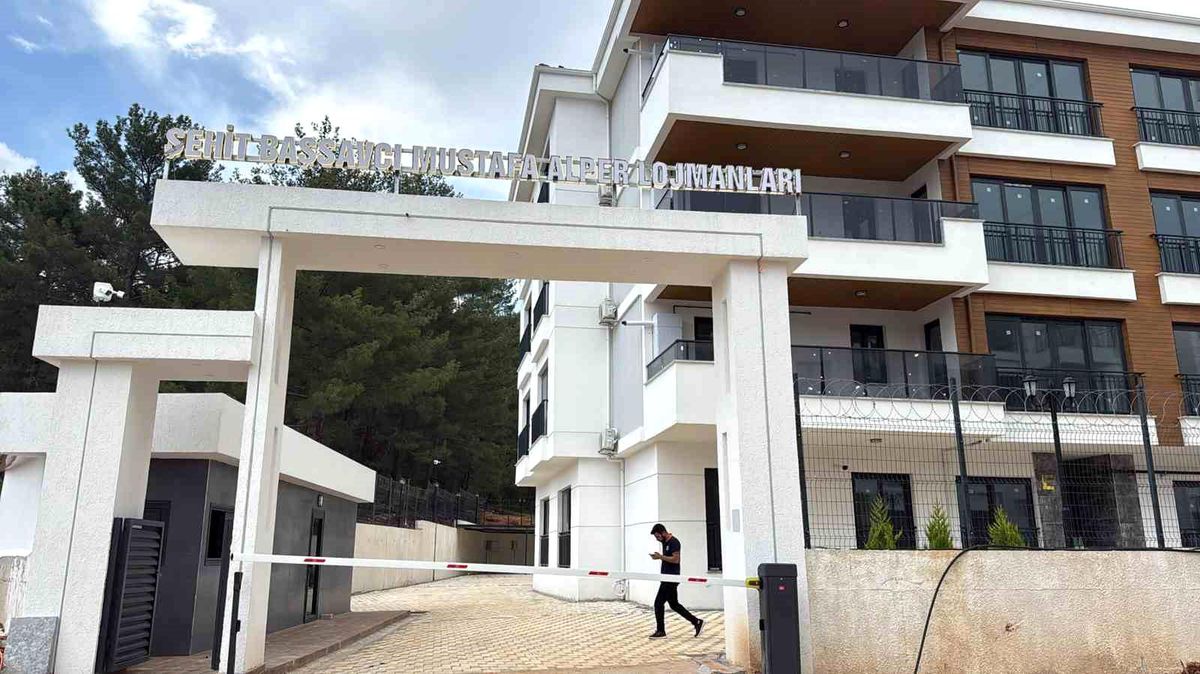 Şehit Başsavcı Mustafa Alper'in İsmi Adliye Lojmanlarında yaşatılacak
