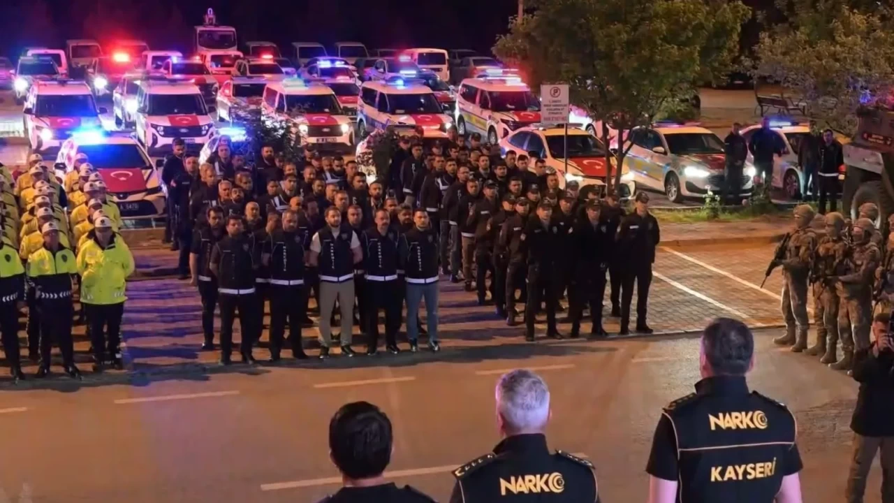 Cumhuriyet tarihinin en büyük uyuşturucu operasyonu: Zehir tacirlerin bellerini kıracaksınız!
