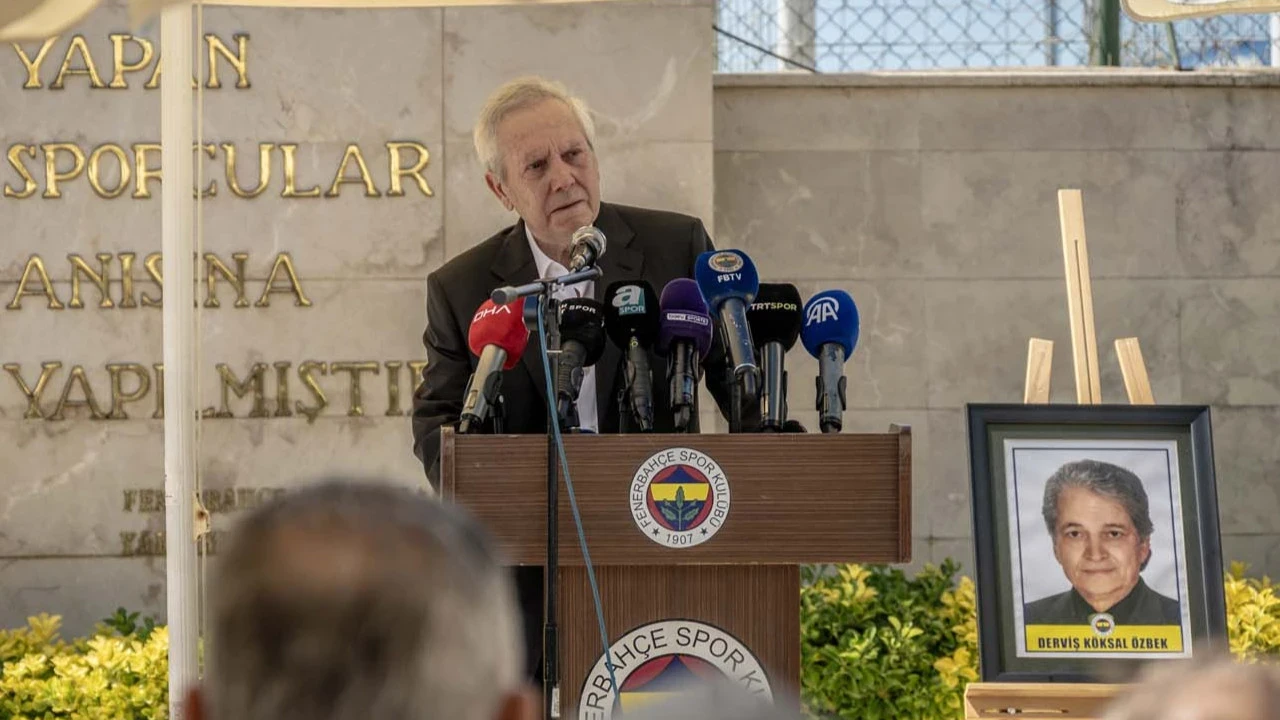 Derviş Köksal Özbek’in cenazesinde duygusal anlar! Başkan Aziz Yıldırım gözyaşlarına hakim olamadı!