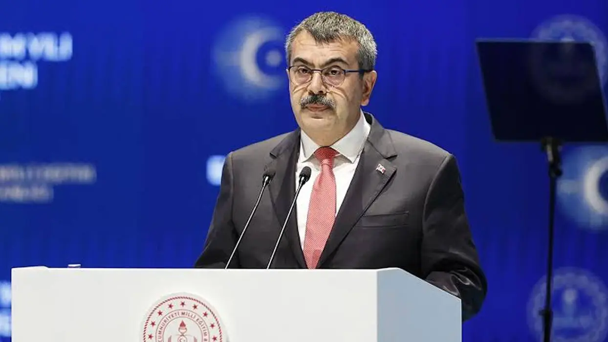 Bakan Tekin: Tüm kararları öğretmenlerimizle istişare ederek alıyoruz