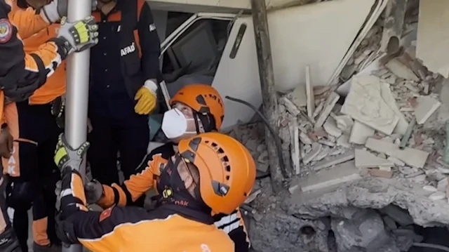 Mesafe tanımayan yardım eli: TSK ve AFAD depremle sarsılan Venezuela’da enkaz altında can arıyor