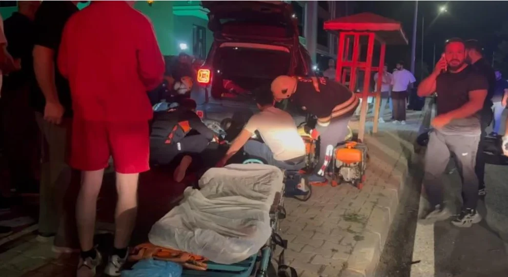 Erzincan'da feci kaza: 16 yaşındaki motosiklet sürücüsü aracın altında kaldı