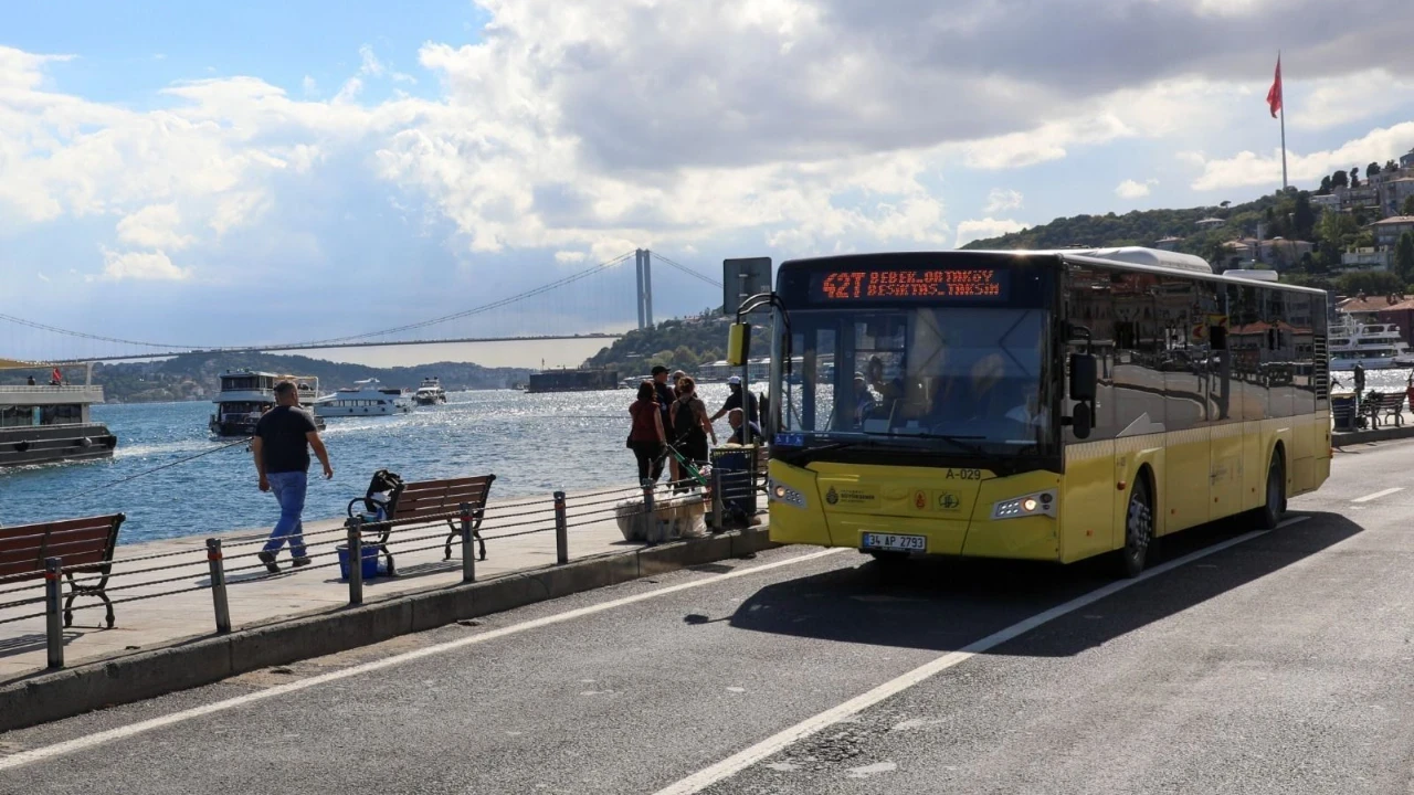 İBB'den YKS'ye gireceklere ücretsiz ulaşım ve kumanya desteği