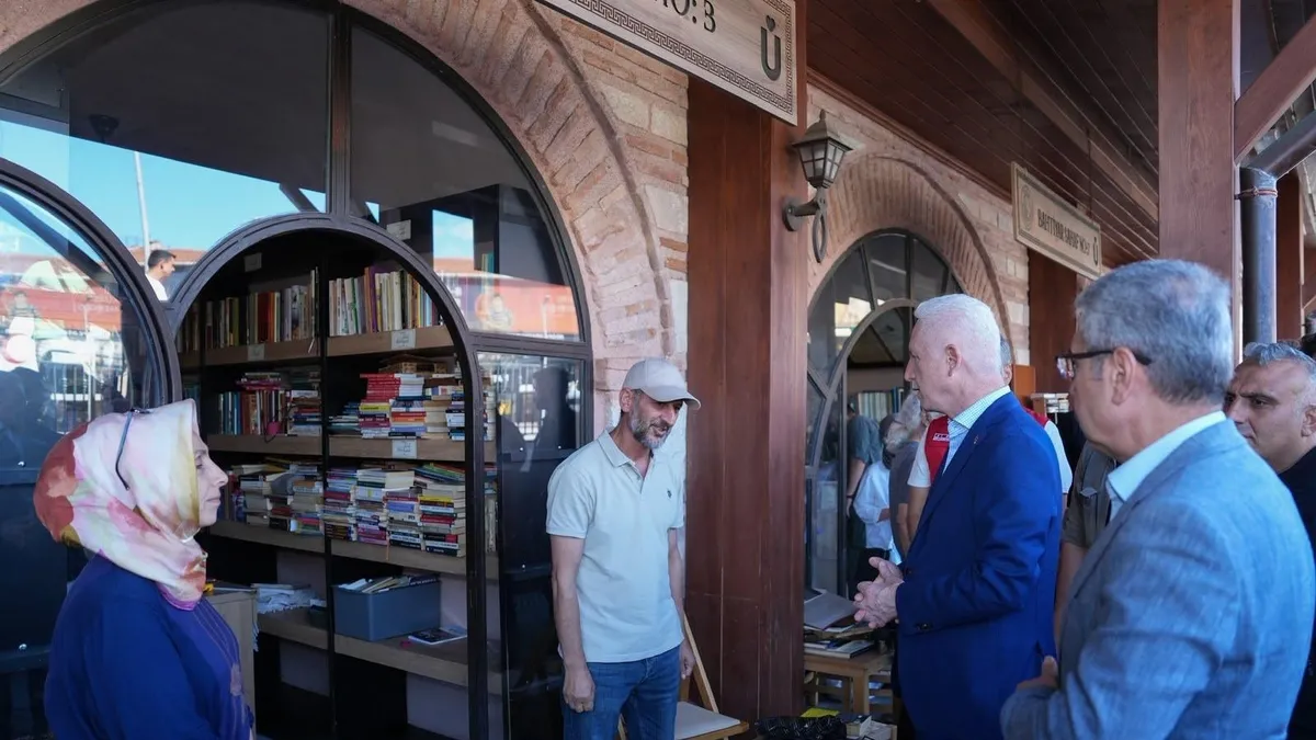 CHP'li Üsküdar Belediyesi seyretti, devlet esnafı yalnız bırakmadı! İstanbul Valisi Gül: Maddi zararın...