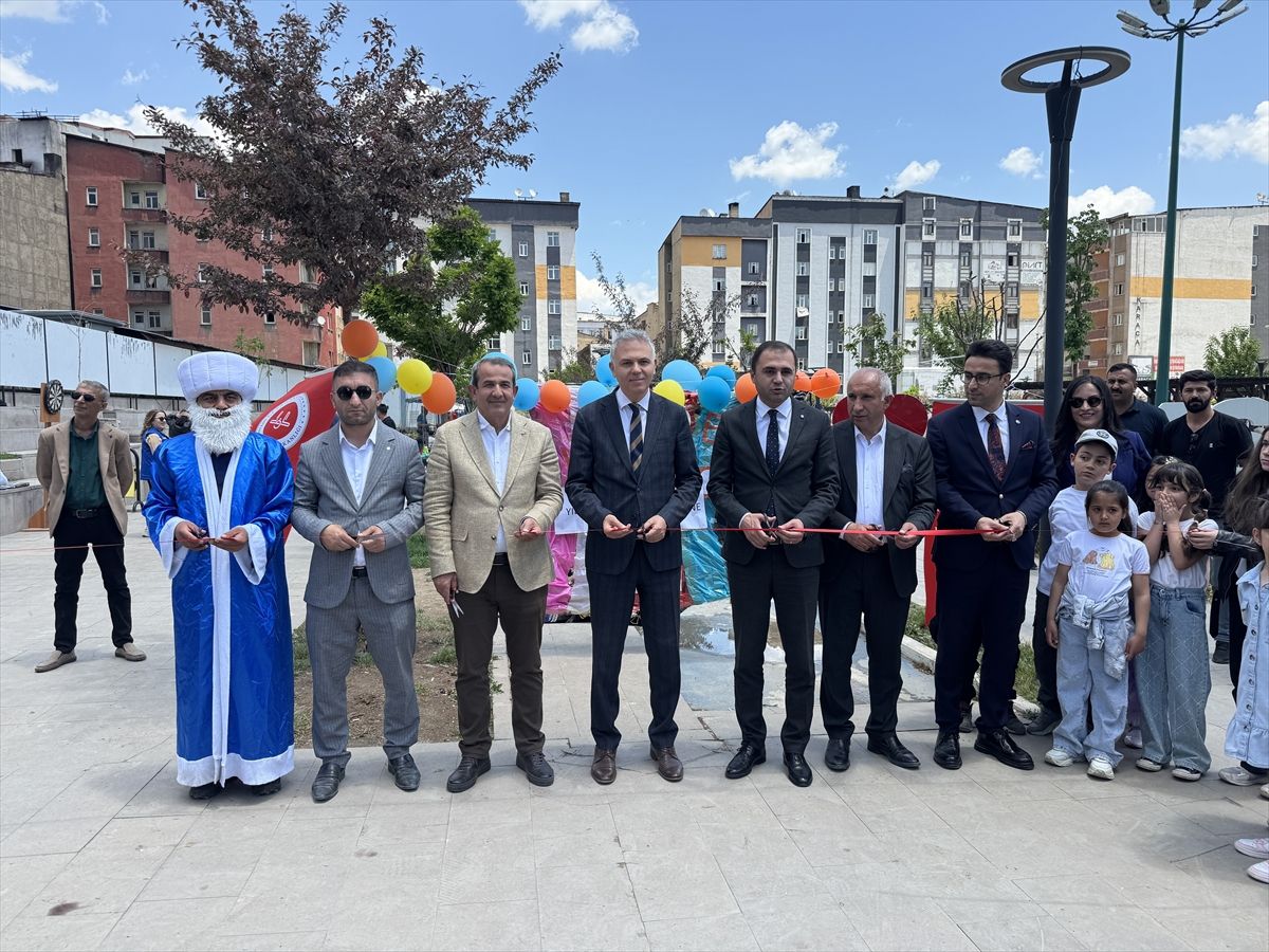 Yüksekova'da öğrenci ürünleri sergisi