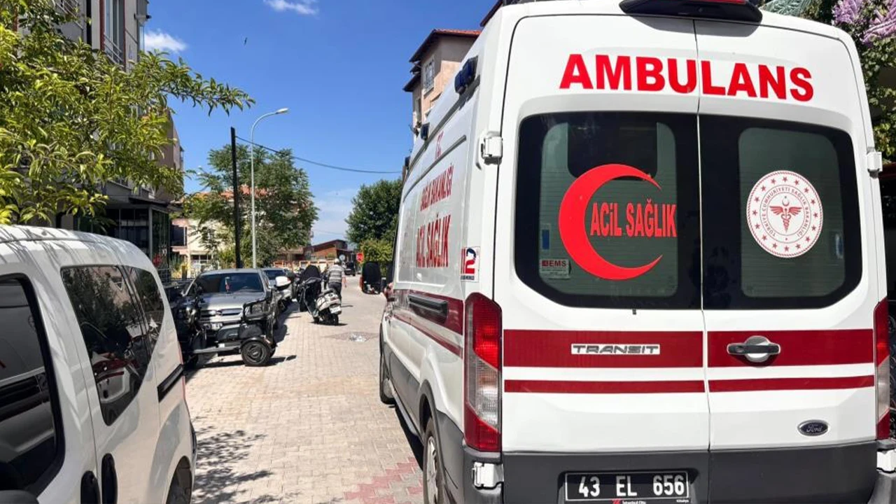Kütahya Tavşanlı'da otomobil ile motosiklet çarpıştı: 1 yaralı