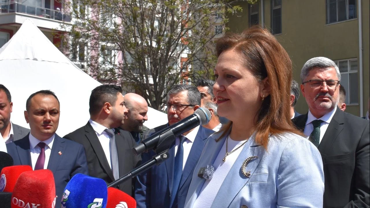 Burcu Köksal'dan CHP'den ayrılık kararına ilişkin çarpıcı açıklamalar: "Yalnız bırakıldım, destek göremedim"
