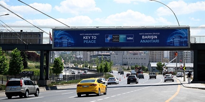 NATO Ankara Zirvesi'ne katılan yabancı heyetlere turizm polisleri rehberlik edecek