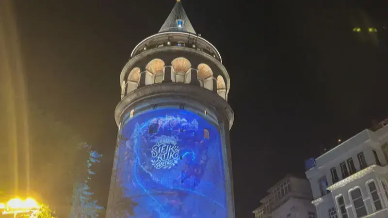 Galata Kulesi'nde Sıfır Atık Haftası nedeniyle ışık gösterisi gerçekleştirildi