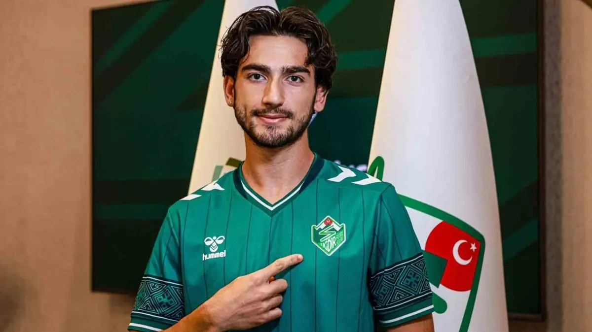 Iğdır FK, Yiğit Ali Buz'u renklerine bağladı