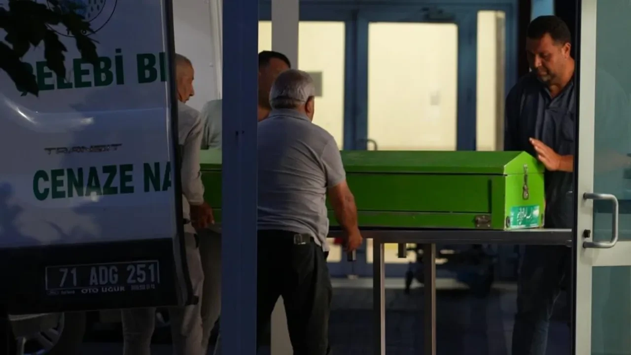 Kırıkkale'de vahşet: Babasını öldürüp parçalara ayıran cani evlat tutuklandı