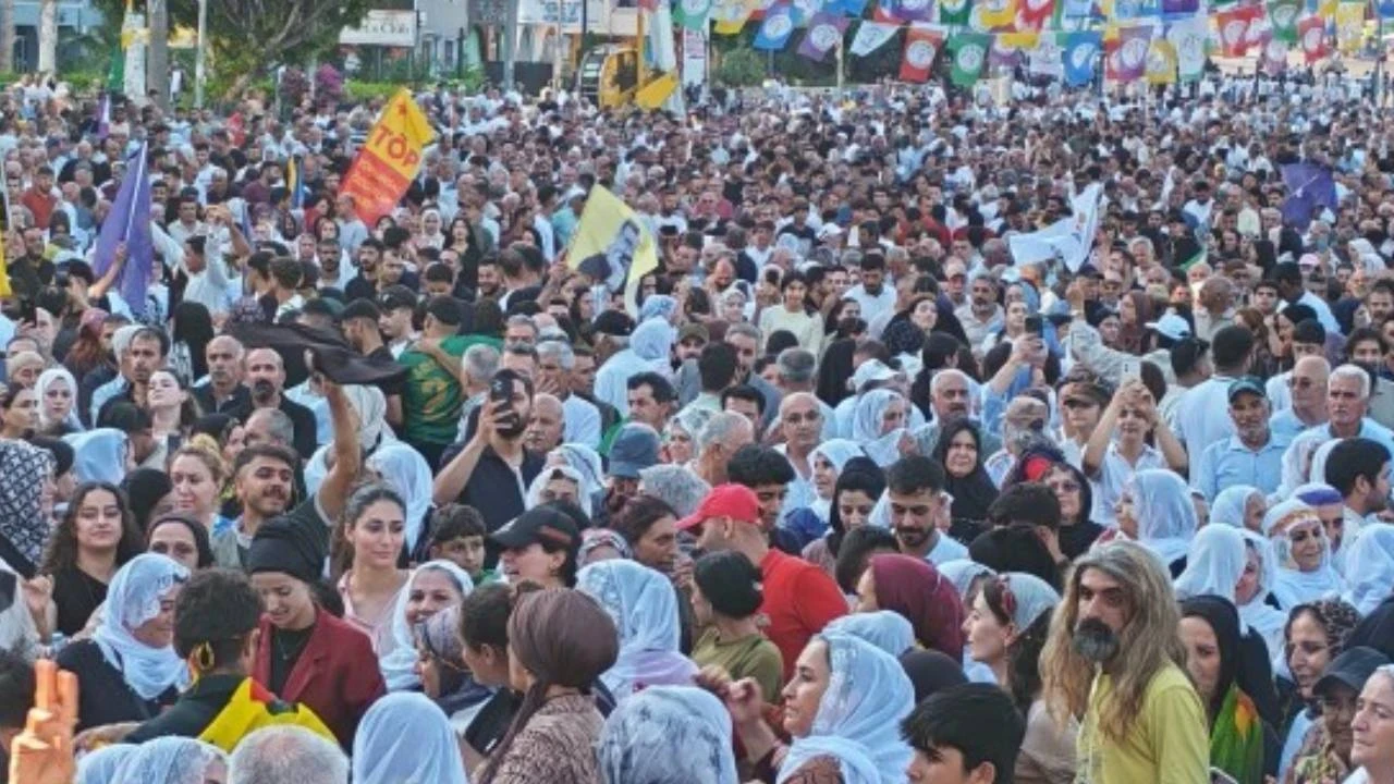 Van ve Mersin'de 'Özgürlük Mitingi' düzenleniyor