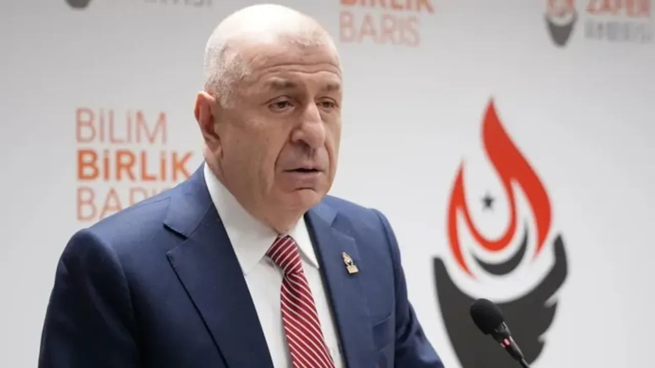 Ümit Özdağ'dan Belediye başkanlarının parti değiştirmesine sert tepki