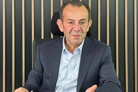 Tanju Özcan istifa etti