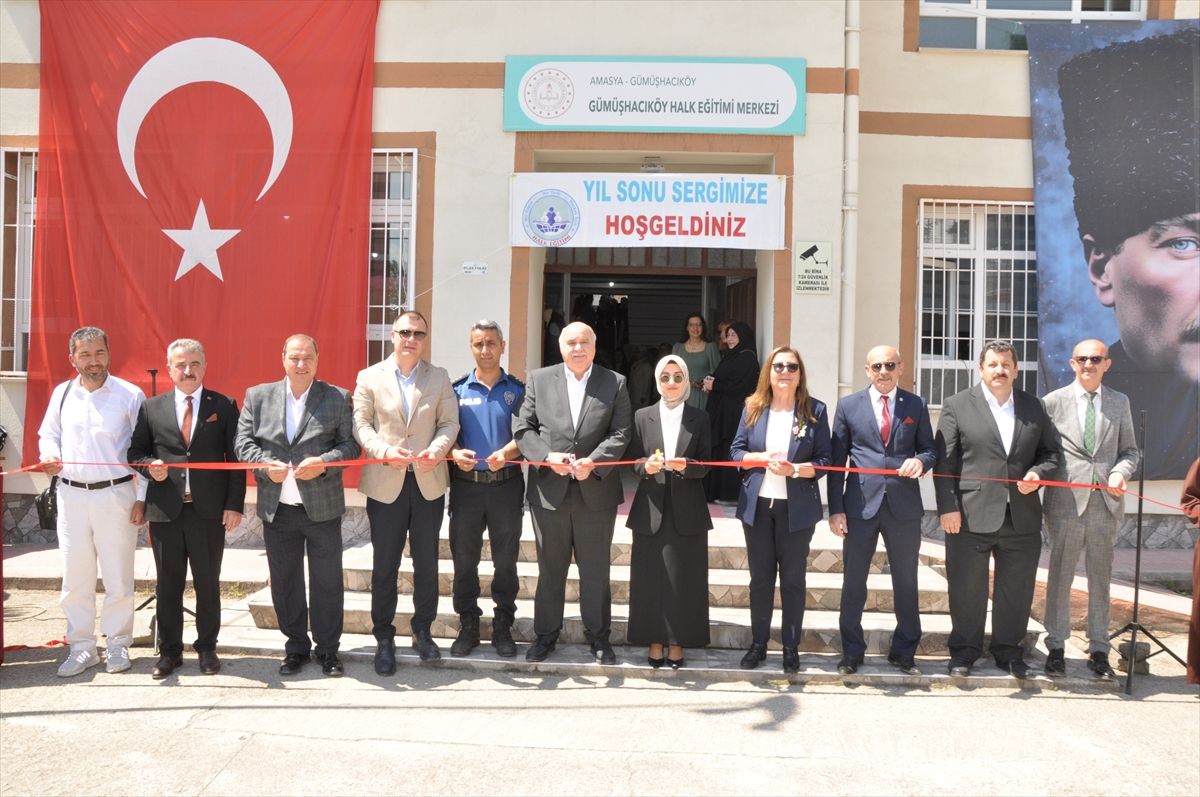 Gümüşhacıköy Halk Eğitimi Merkezi Yıl Sonu sergisi açıldı
