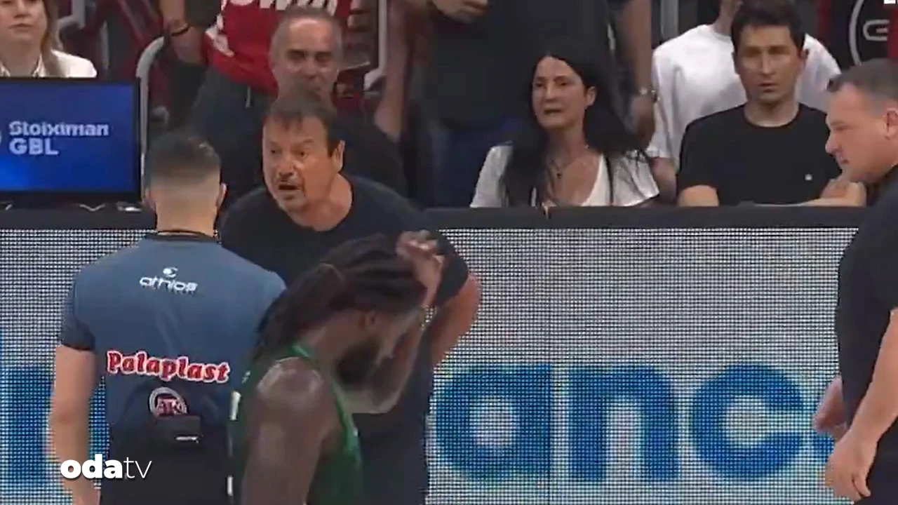 Yunan derbisinde Ergin Ataman'a diskalifiye