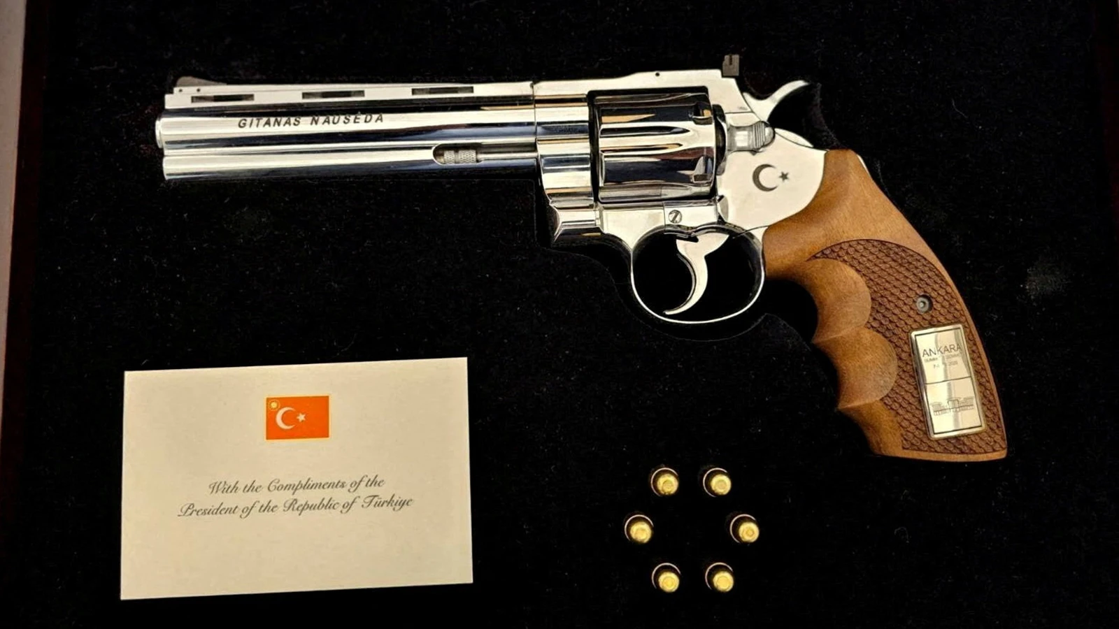 İşte Erdoğan'ın NATO liderlerine hediye ettiği silah: Fotoğrafı paylaşıldı