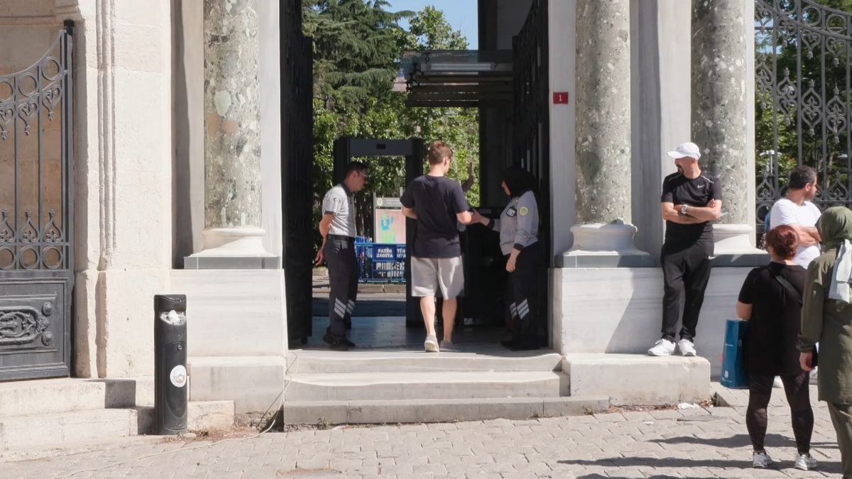 İstanbul'da YKS'nin ikinci oturumunda AYT heyecanı