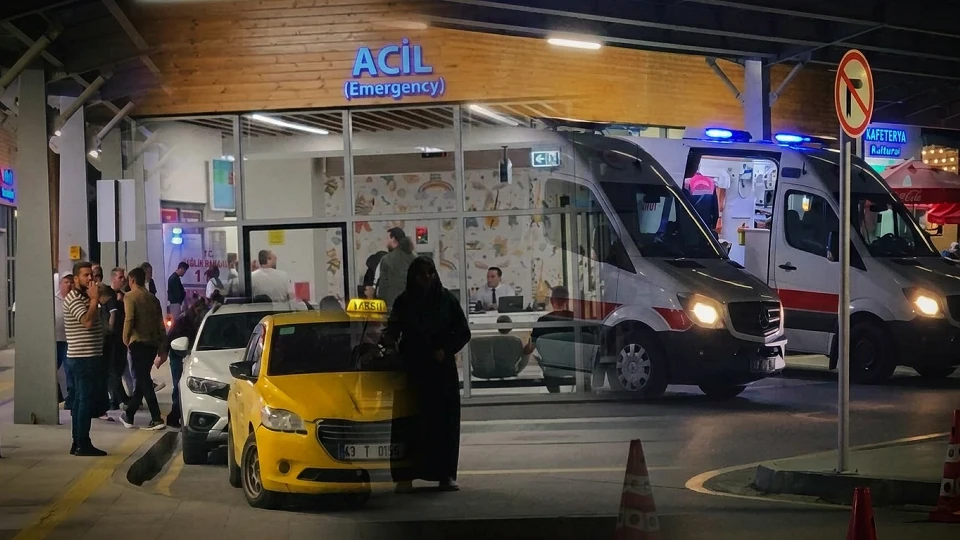 Kütahya'da tavuklu pilav zehirlenmesi: 96'sı öğrenci tam 114 kişi tedavi altına alındı | Güncel Haberler