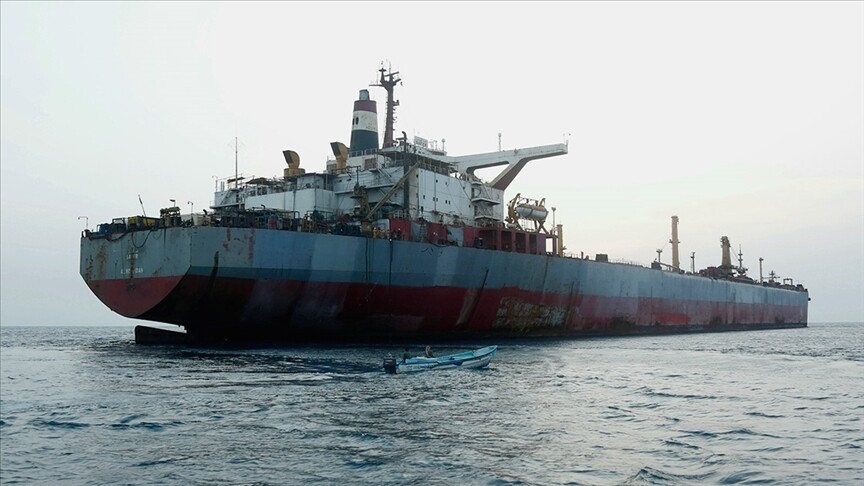 İngiltere, Manş Denizi'nde Rusya'nın "gölge filosuna" ait petrol tankerini durdurdu