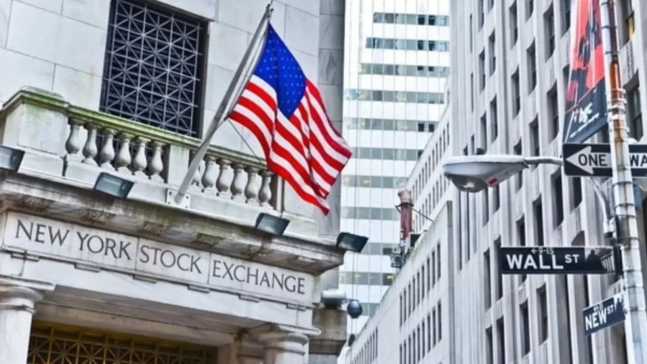 Fed sonrası Wall Street'te satış dalgası: Endeksler günü düşüşle kapattı