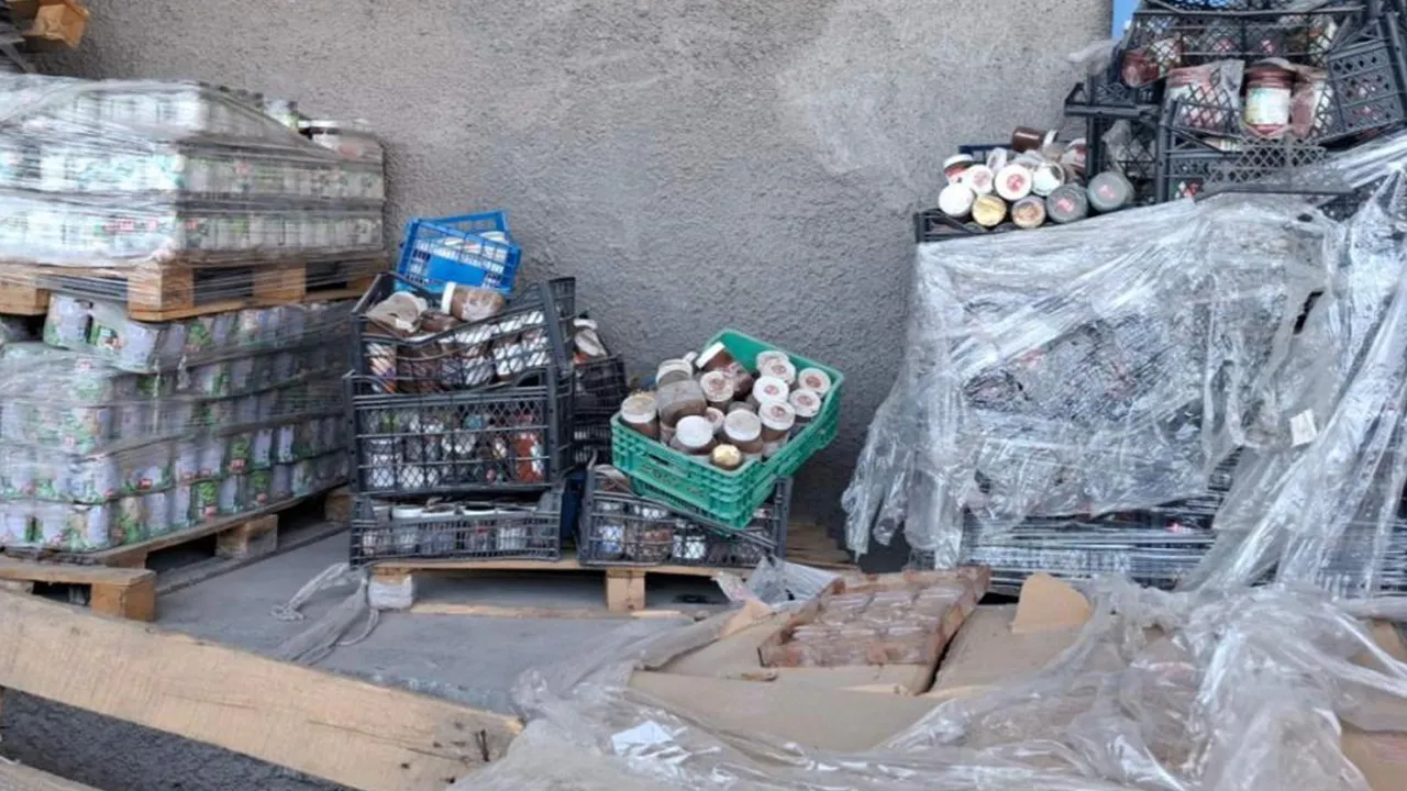 30 tondan fazla! Hepsini vatandaşa yedireceklerdi: Bozuk ve tarihi geçmiş gıdalar imha edildi