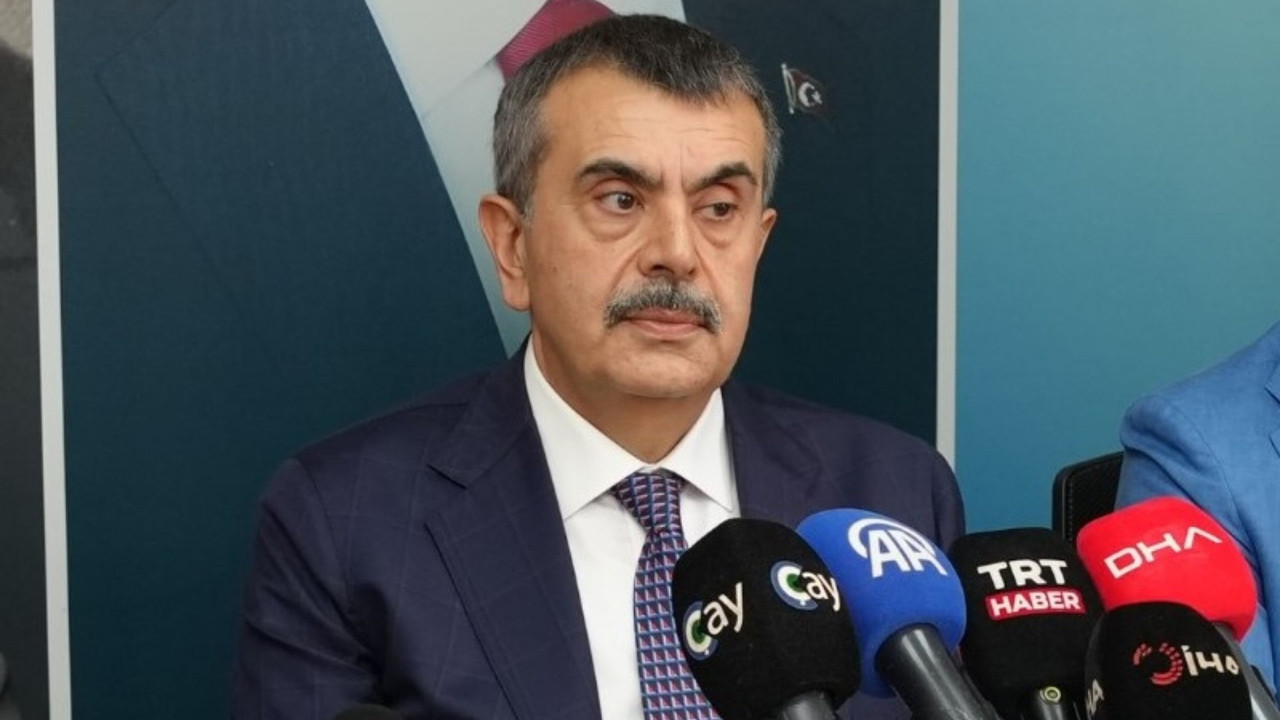 Yusuf Tekin: ‘Osmanlıyla Cumhuriyeti barıştırmamız lazım’
