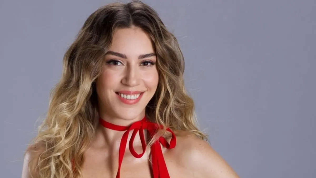 Sinem Kobal'ın kadrajından Kenan İmirzalıoğlu! Siyah-beyaz kare ilgi gördü
