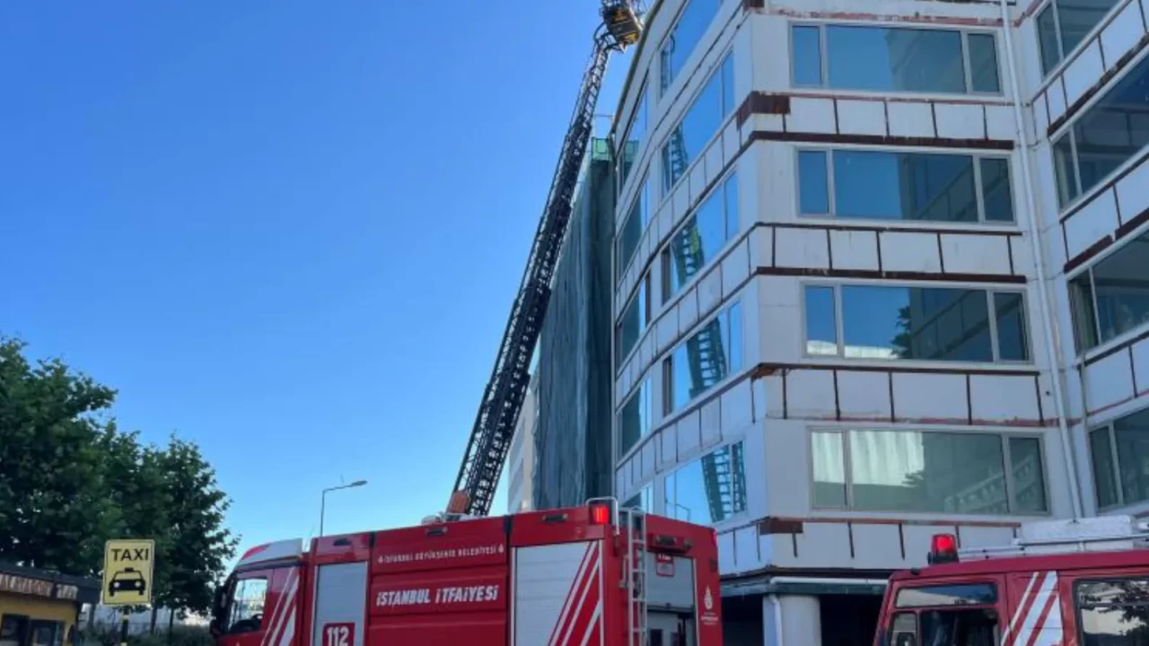 İstanbul'da 6 katlı binada korkutan yangın