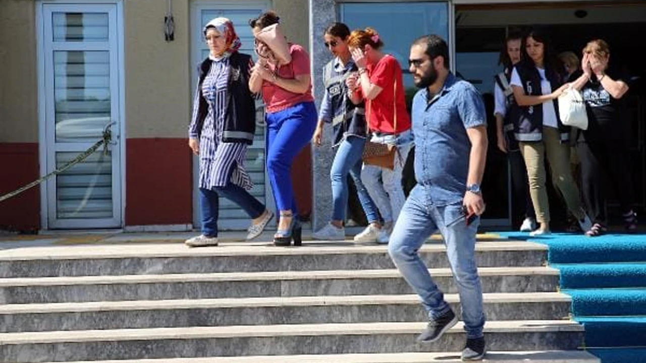 Rize Emniyetinden şafak baskını: Fuhşa aracılık eden 4 şüpheli cezaevinde