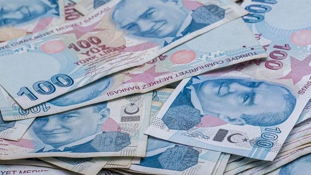 Yaşlı ve engelli aylıkları zamsız olarak hesaplara yatırıldı