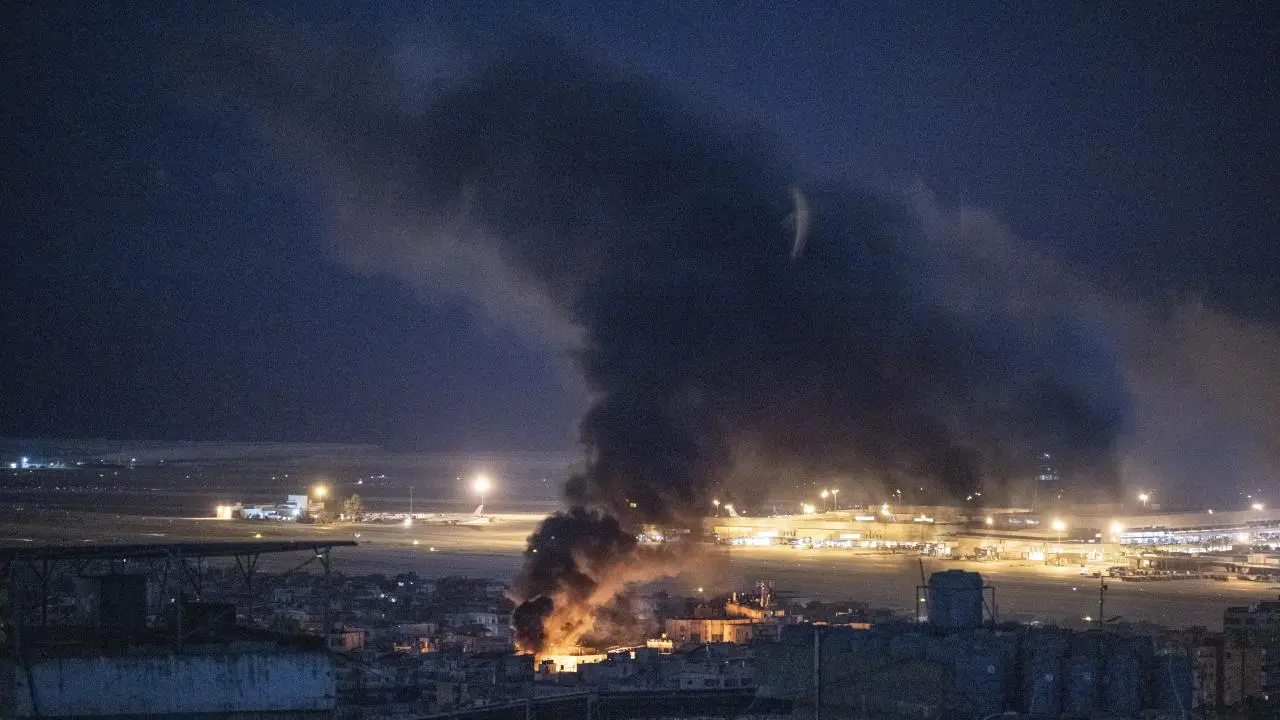 Katil İsrail'in Lübnan saldırılarında 10 kişi hayatını kaybetti