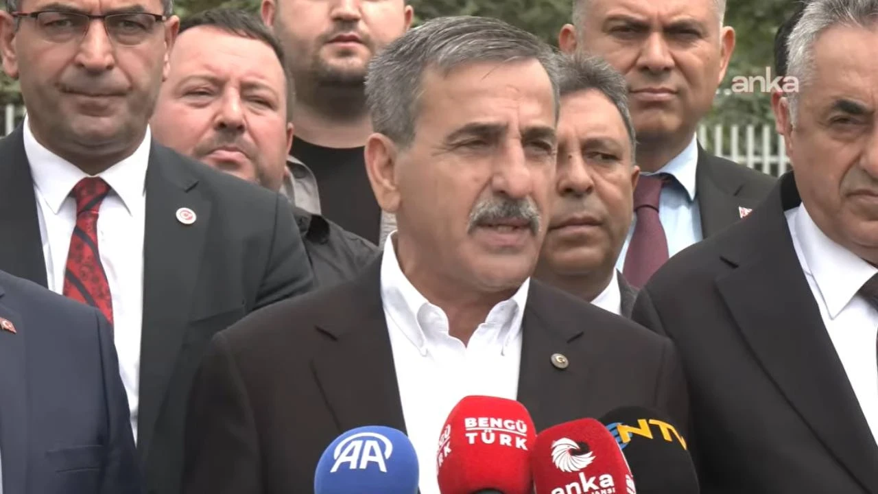 Türkiye Kamu-Sen’den AYM önünde açıklama: 'İlave ek ödemede adaletsizlik giderilsin'