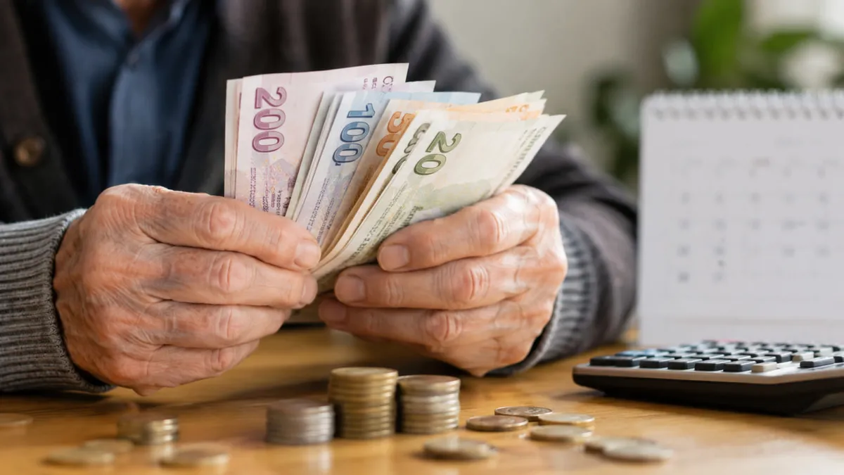 Emekli maaşında yüzde 13,52'lik yeni zam hesabı! Ödeme takvimi ve yardım tutarları belli oldu