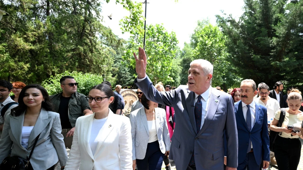 Dervişoğlu'ndan AP raporu tepkisi: Bizi dünyaya rezil eden uygulamalardan uzak durun