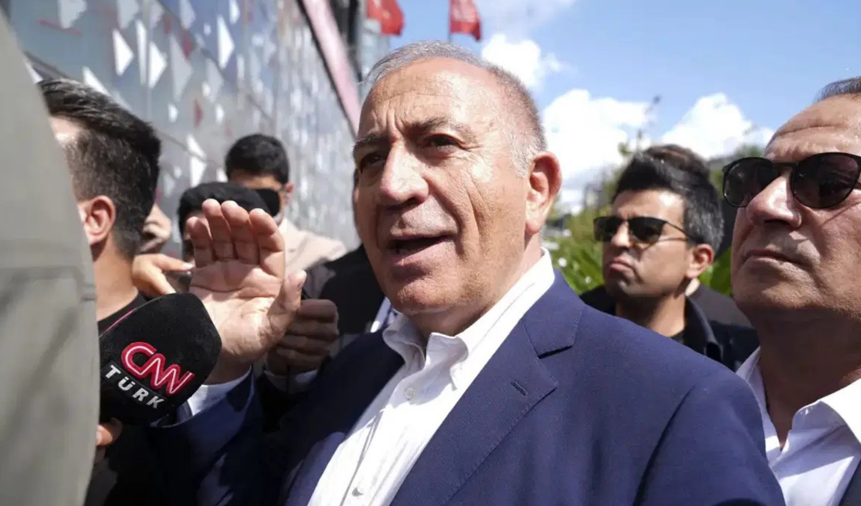Gürsel Tekin Birgün ve Sözcü TV hakkında suç duyurusunda bulundu