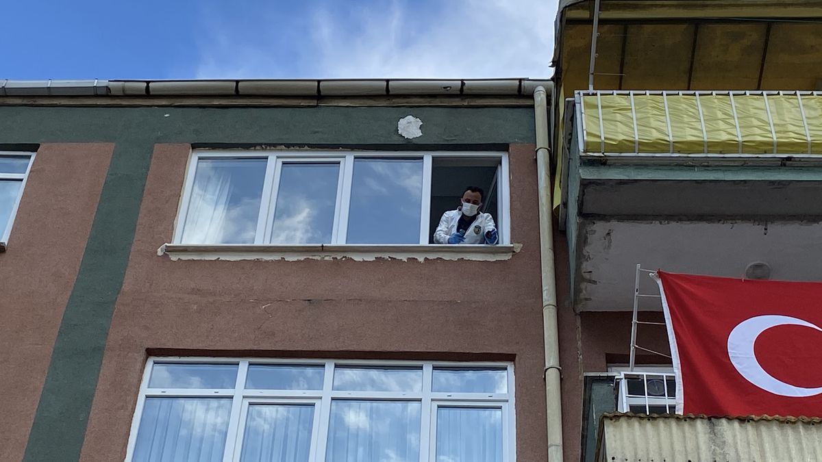 5'inci kattan düşen 1,5 yaşındaki Ebrar, hayatını kaybetti