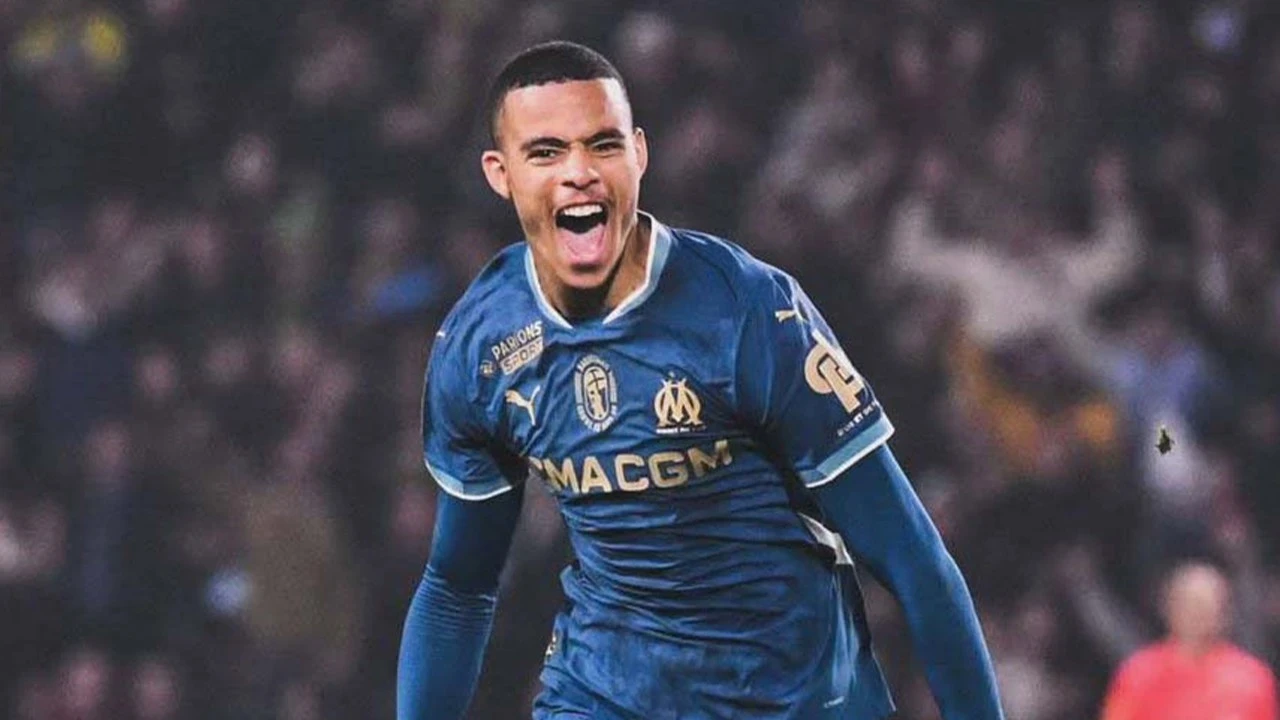 Fenerbahçe yılın transferini bitirdi! Mason Greenwood formayı giydi! İşte ilk görüntüsü