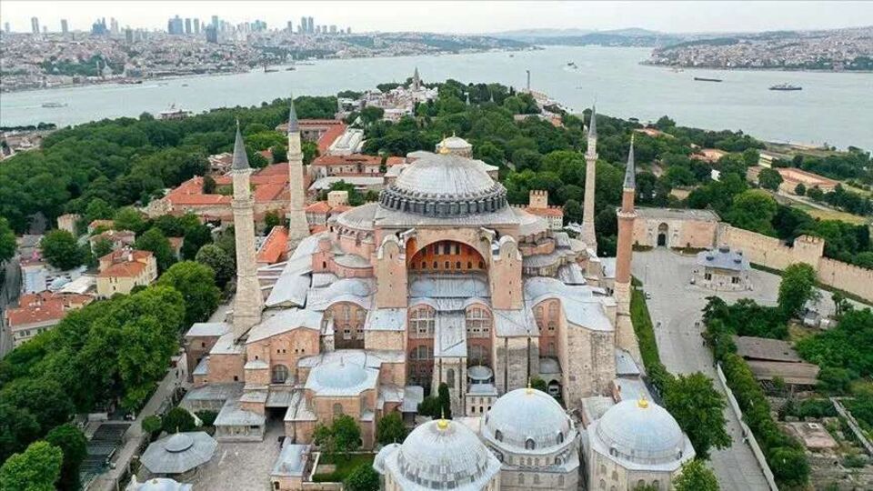 Siyasilerden Ayasofya-i Kebir Cami-i Şerifi'nin yeniden ibadete açılışının 6'ncı yıl dönümü mesajları