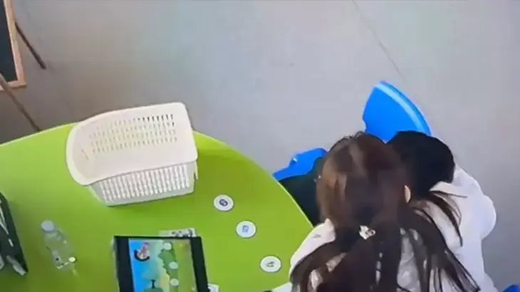 Rehabilitasyon merkezinde otizmli çocuğa şiddet kamerada! Öğretmen tutuklandı