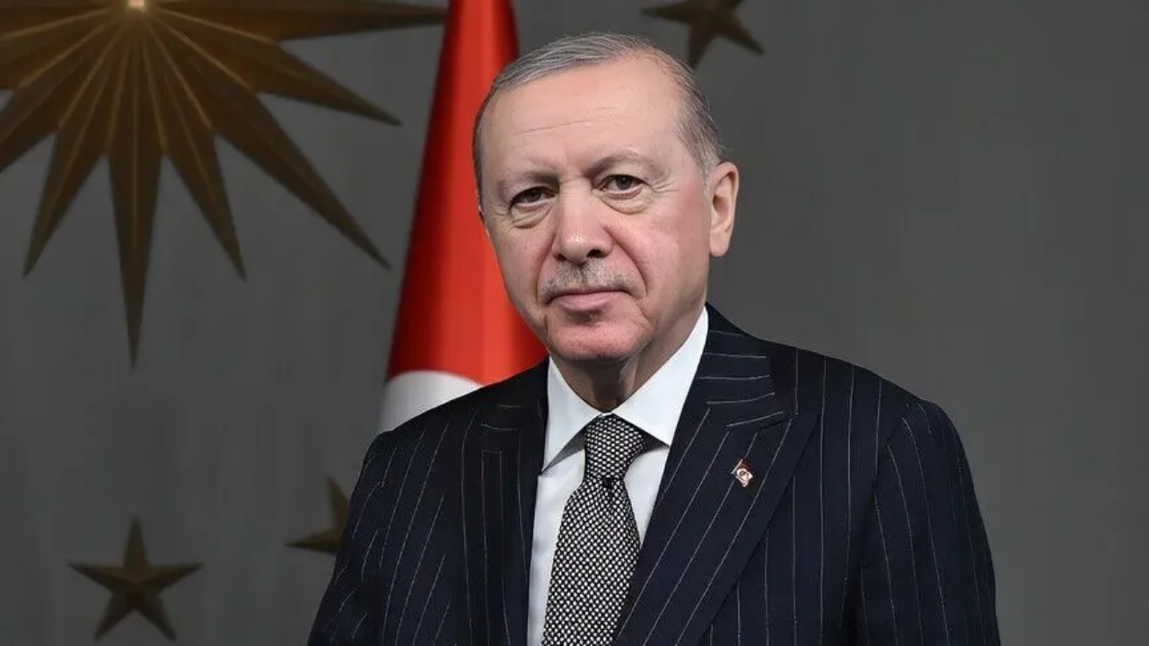 Cumhurbaşkanı Erdoğan, Milletler Ligi şampiyonu A Milli Kadın Voleybol Takımı'nı kutladı